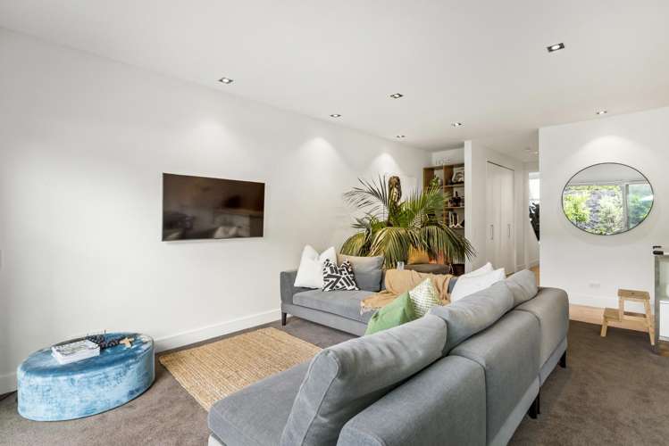 7/258 Hurstmere Road Takapuna_8