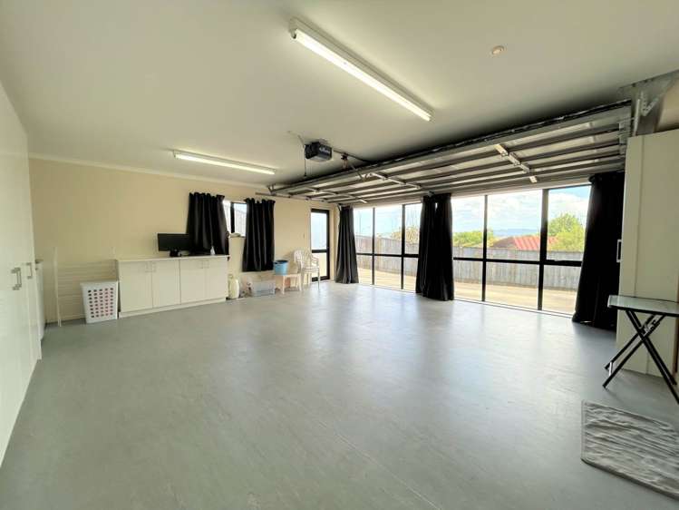 82 Tiverton Road New Windsor_15