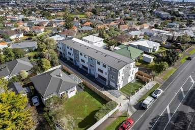 1/273 Mt Albert Road_1