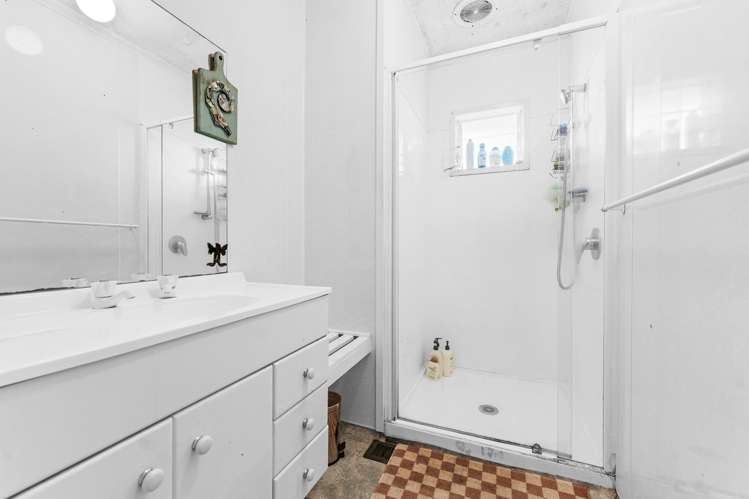 6 Youngs Road Papakura_14