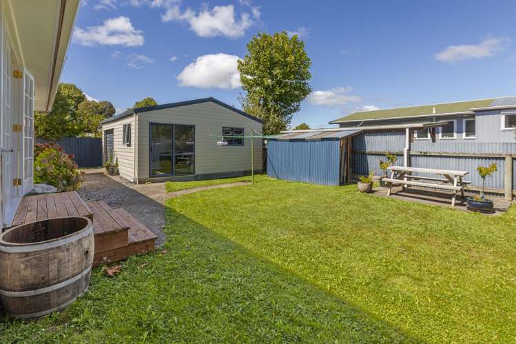 2b Dee Street Otane_11