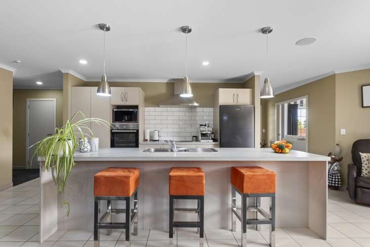 17 Farleigh Close Huntington_10