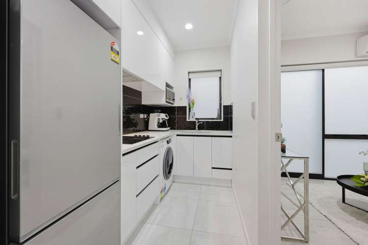 10 Tannaghmore Drive Flat Bush_8