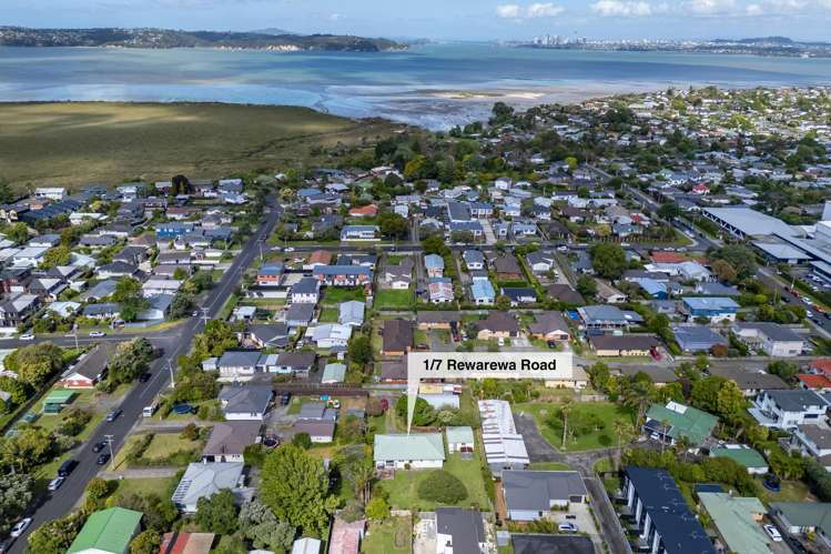 1/7 Rewarewa Road Te Atatu Peninsula_1