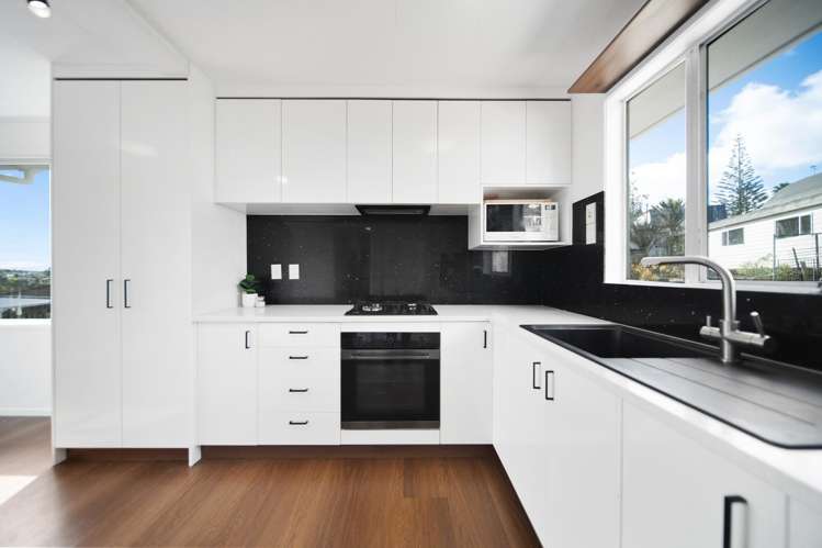 6C Zingaro Place Massey_6