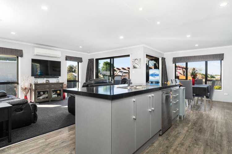 14 Farnborough Street Aranui_4