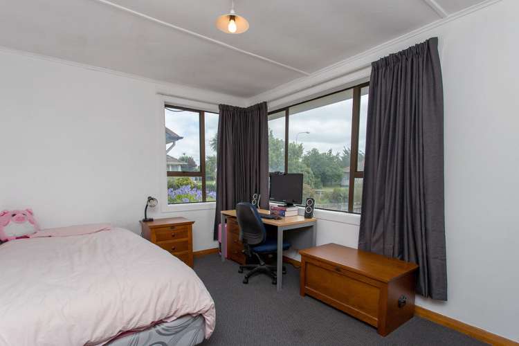 19 Avro Crescent Hornby_6