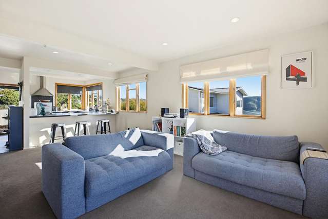 8 Kiriwai Road Paremata_4