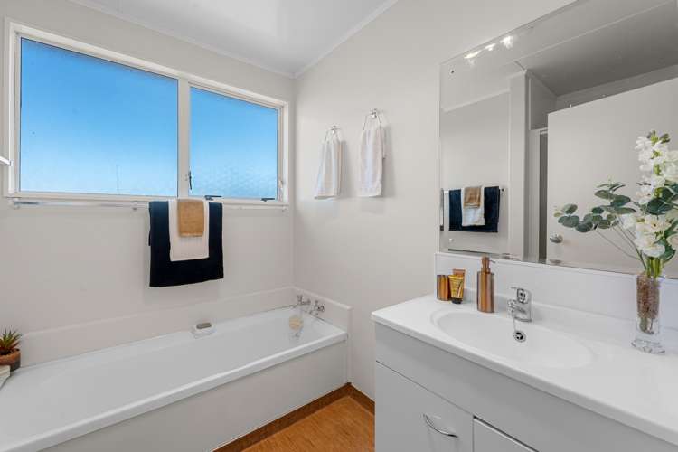 2/7 Sparrow Place Manurewa_8