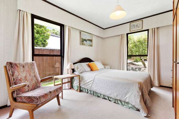 74 Saint Annes Crescent Wattle Downs_13