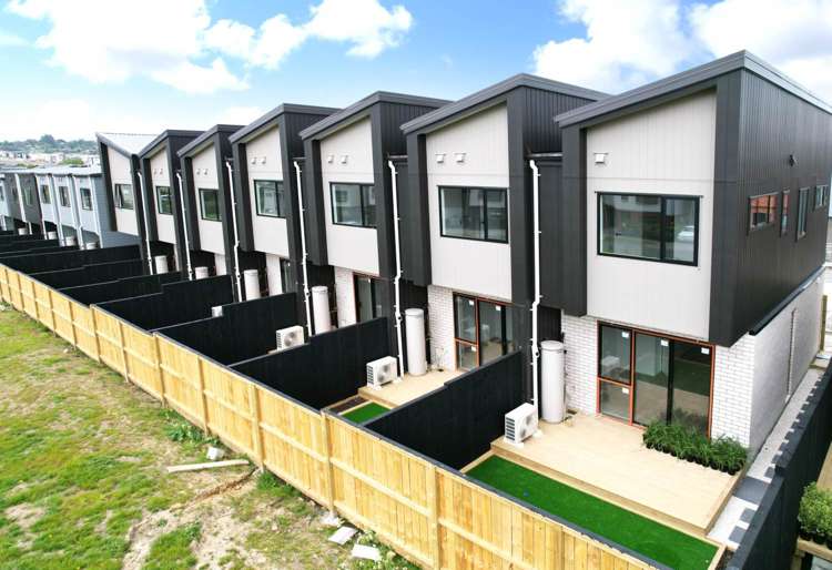 25 Kiato Lane Flat Bush_13