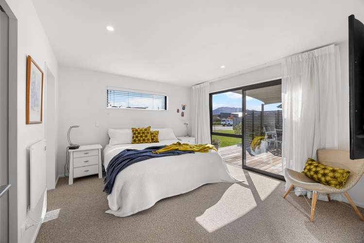 20 Pounamu Avenue Albert Town_7