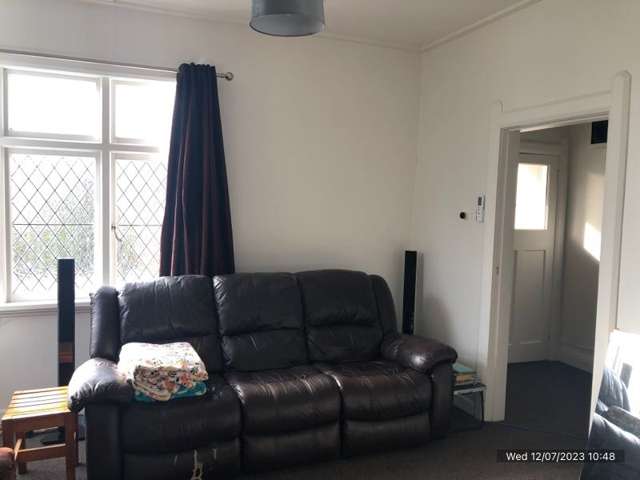 15 Paritutu Road 2164_3