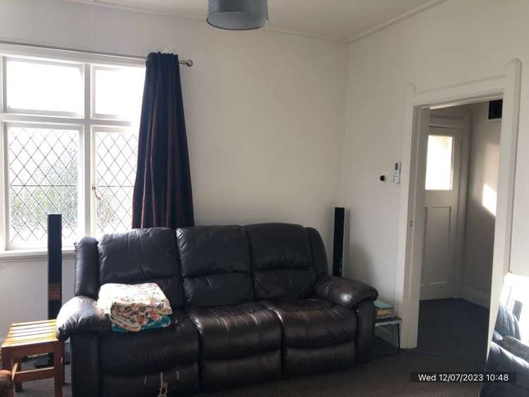 15 Paritutu Road 2164_3