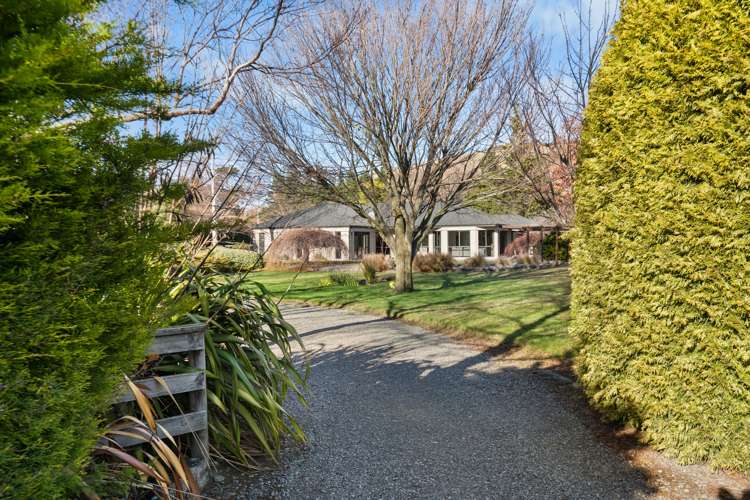 5828 West Coast Road Springfield_37