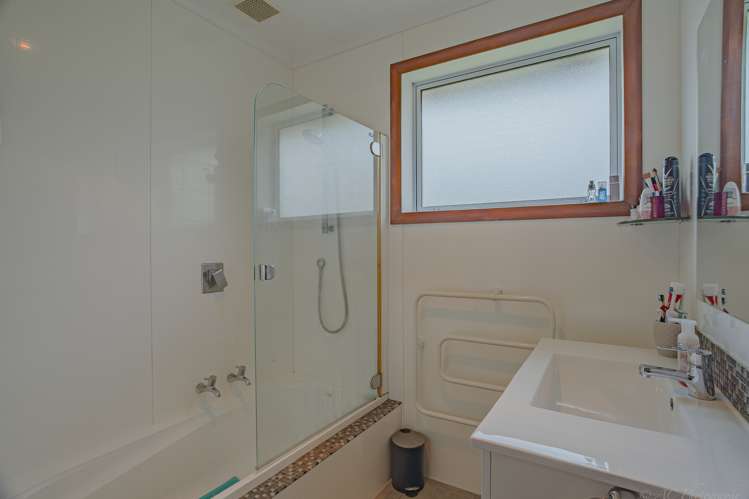 20 Grants Road Marchwiel_16