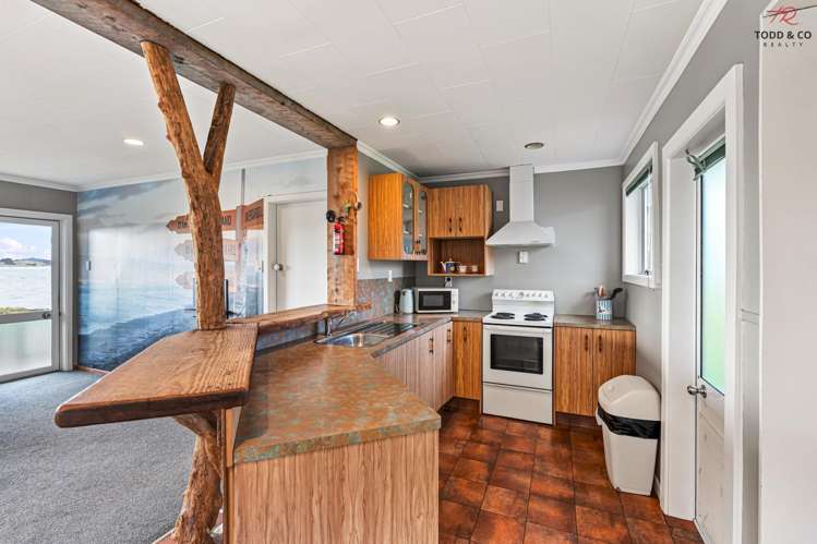 340, 350 Colac Foreshore Road Colac Bay_13