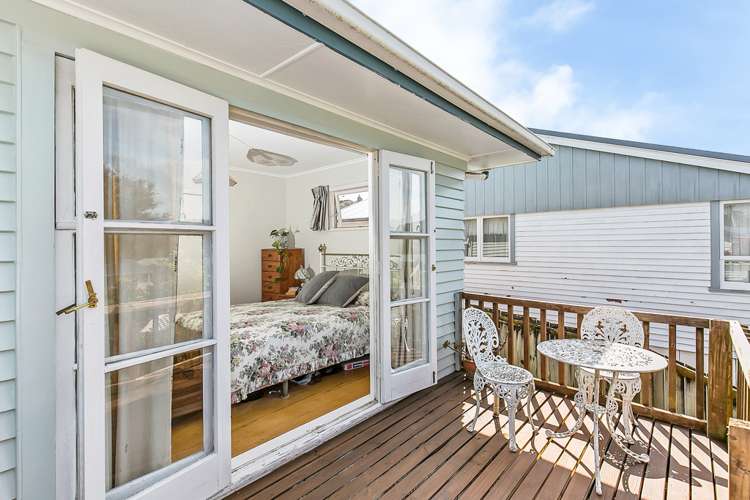 12 Lauderdale Road Birkdale_25