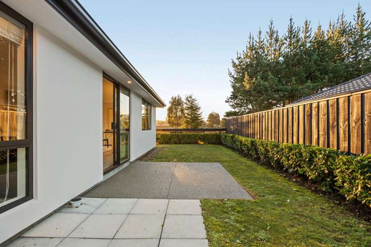 49 Quinn Crescent Woodend_19