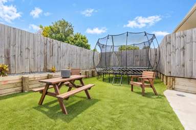 54A Meadway_4