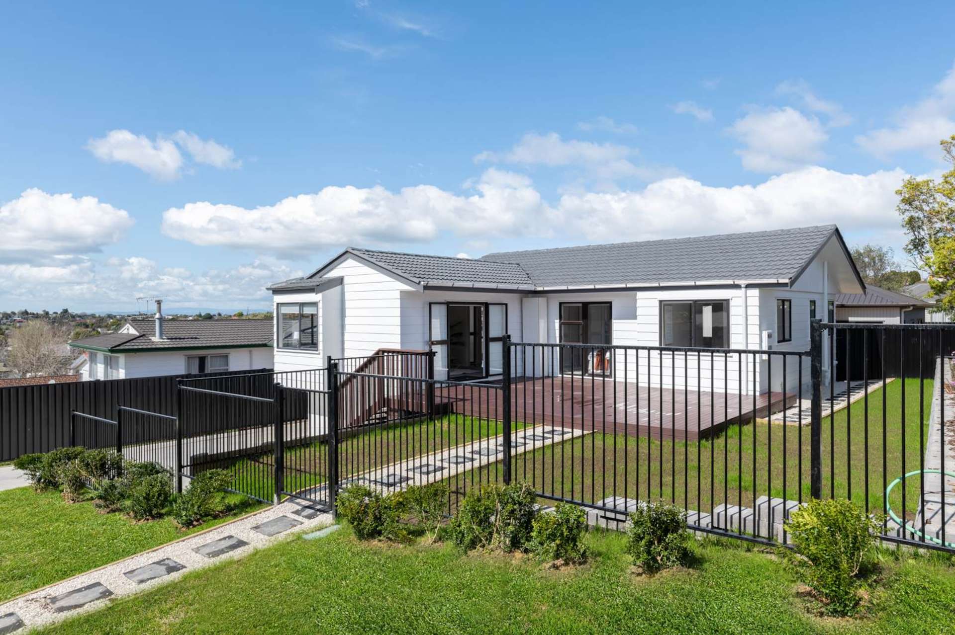 43 Athena Drive Totara Vale_0