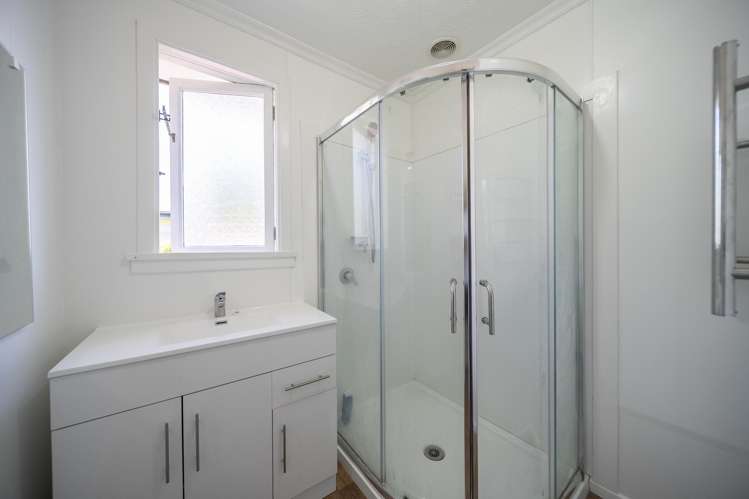 5 Gunn Street Te Anau_13