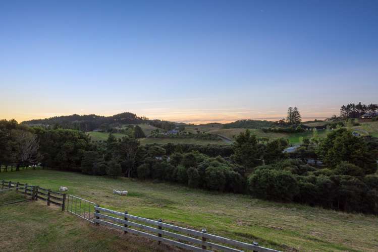 896 Haruru Road Wainui_46