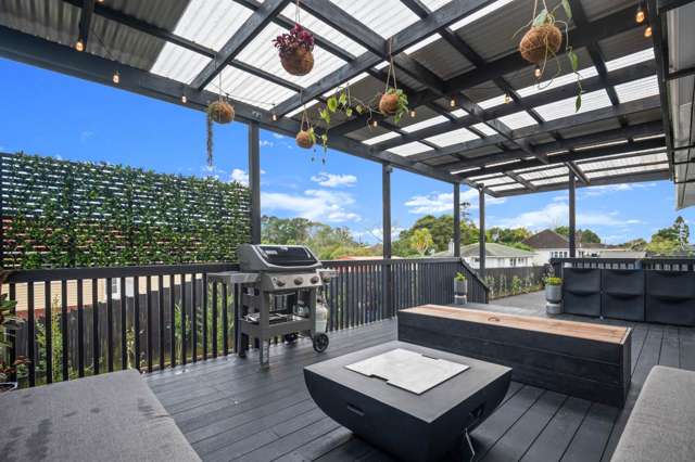 Your Dream Home Awaits – 2 home on one Title