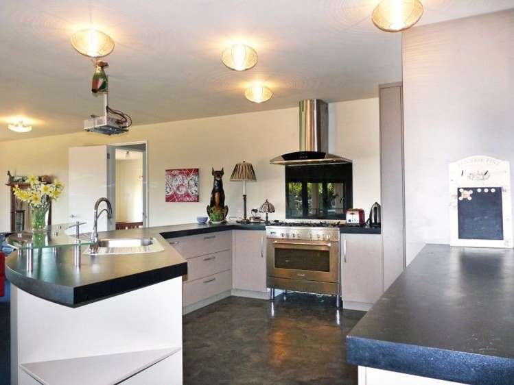 89 Totara View Road Wakefield_5