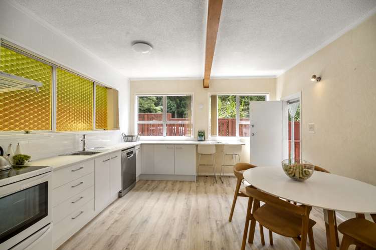 318 Huia Road Titirangi_4