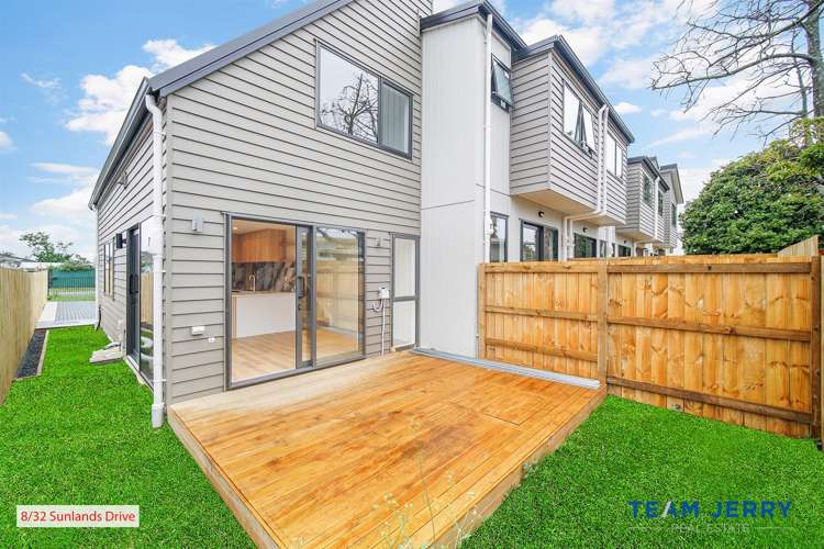 8/32 Sunlands Drive_1