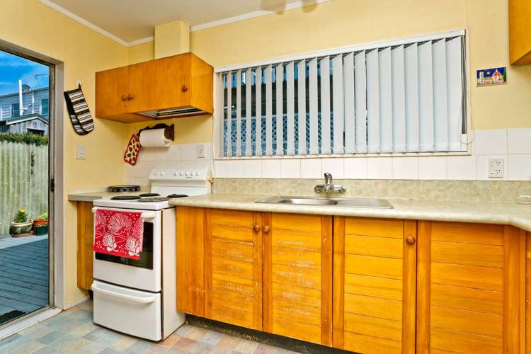 2/121 Mokoia Road Birkenhead_7