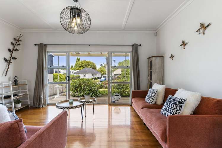 64 Premier Avenue Point Chevalier_12