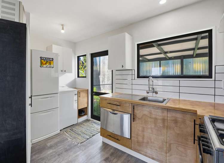 57 Princes Street Waikari_5