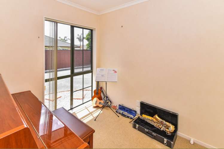 16 Greta Banks Place Wattle Downs_23