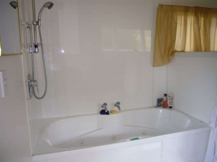 86 Lake Ferry Road Lake Ferry_14