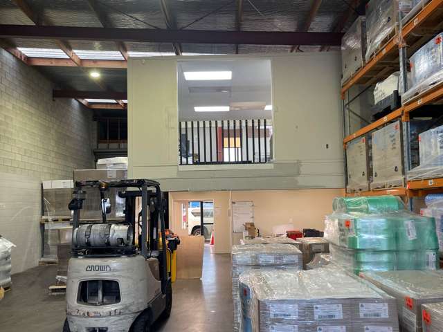 Unit A/3 Colway Place Wairau Valley_3