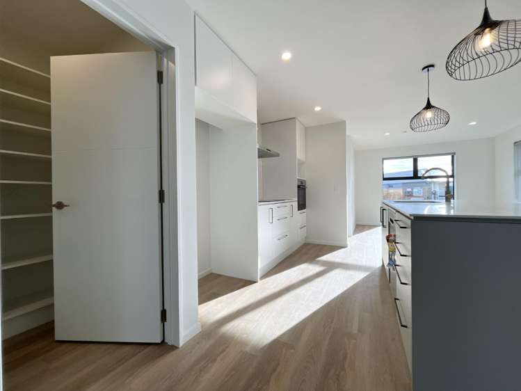 29 Chartreuse Way 11103_2