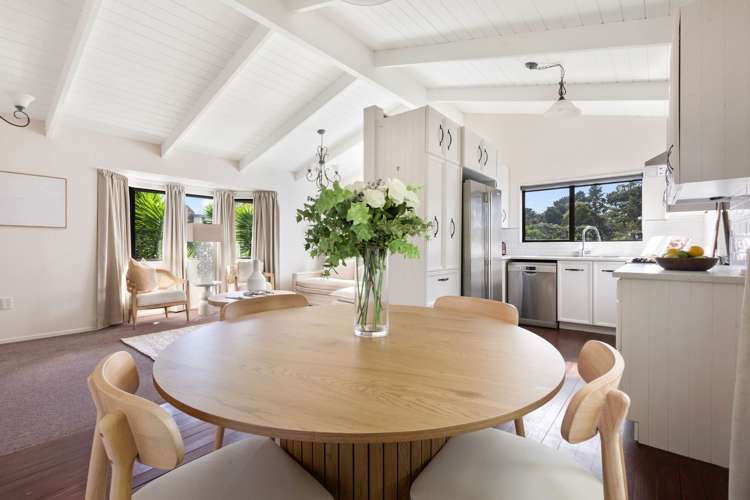 38 Carlton Terrace Westown_15