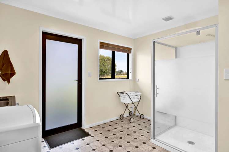 105 Mawhitiwhiti Road Normanby_30