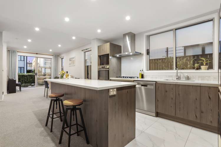 13 Sacred Kingfisher Road Hobsonville_7