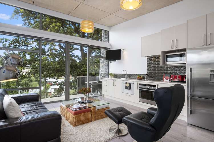 53/61 North Road North East Valley_0