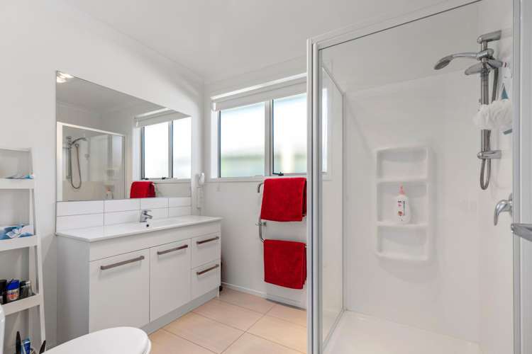 8 Seashell Drive Papamoa_7