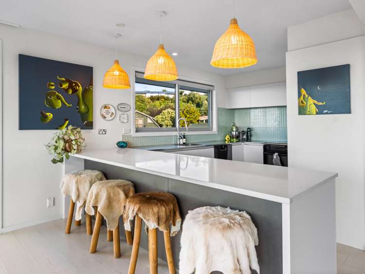 137 Soleares Avenue_3