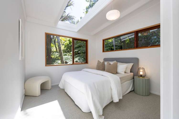 15 Valley View Road Titirangi_13