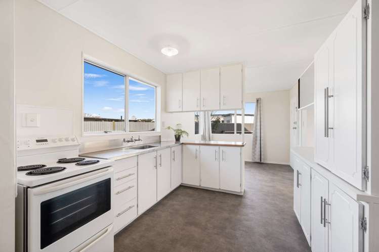 17 Tait Drive Greenmeadows_16