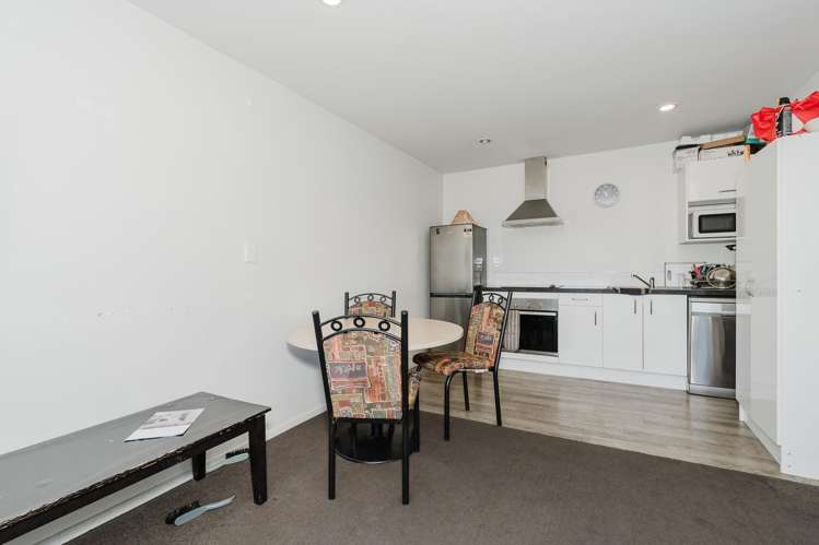 4/100 Knighton Road Hillcrest_8