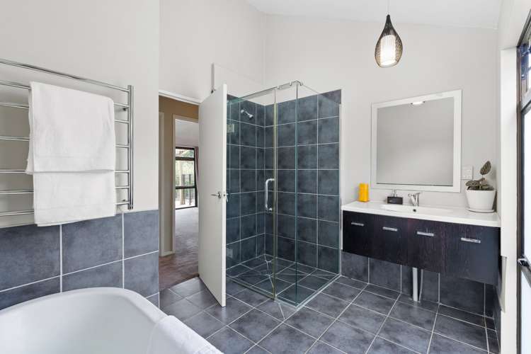 132 Motu Road Kumeu_18