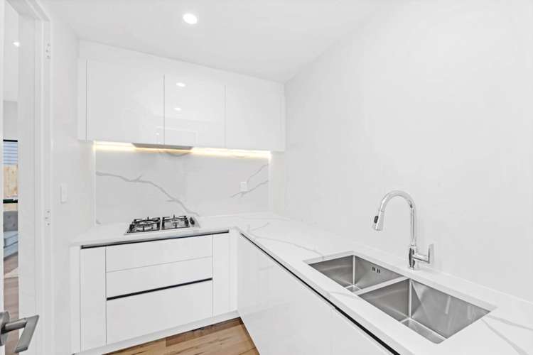 34 Bushfield Drive Flat Bush_17