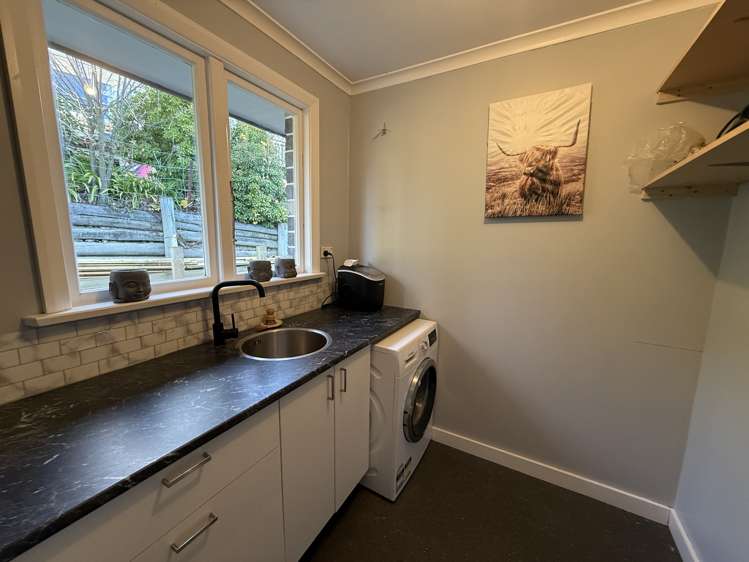 48 Lewin Street Balclutha_16